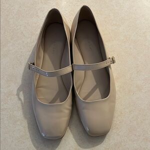 Copper Key Cream Mary Jane Flats Patent Leather Geometric Toe 9.5 Good Condition
